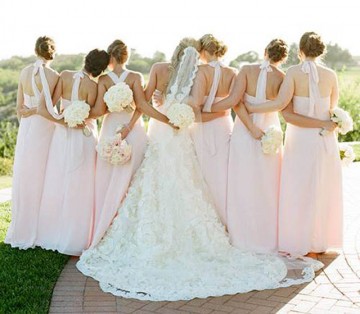 nevesta_s_druzickami