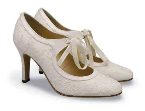 svadobne_poltopanky_Diane-Hassall-vintage-wedding-shoes-collection